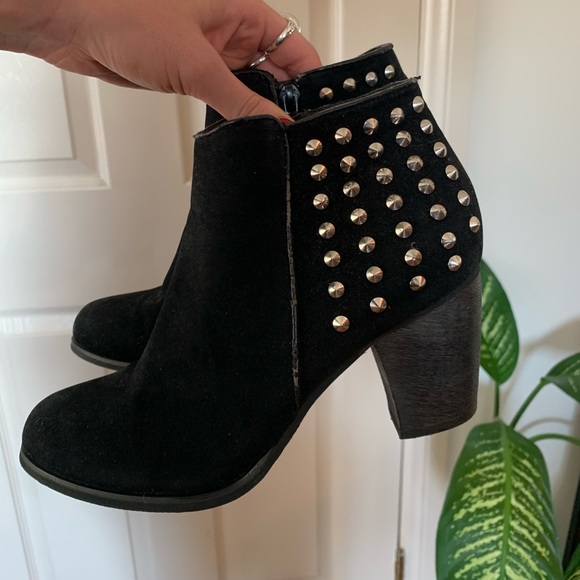 Wanted Shoes - Adorable Black Studded Ankle Boots